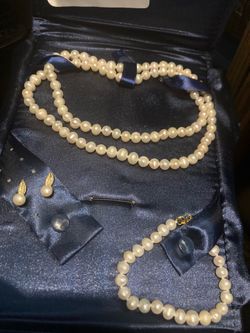 Organic pearl necklace, earring & bracelet
