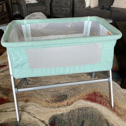 Baby Bedside Sleeper / Bassinet