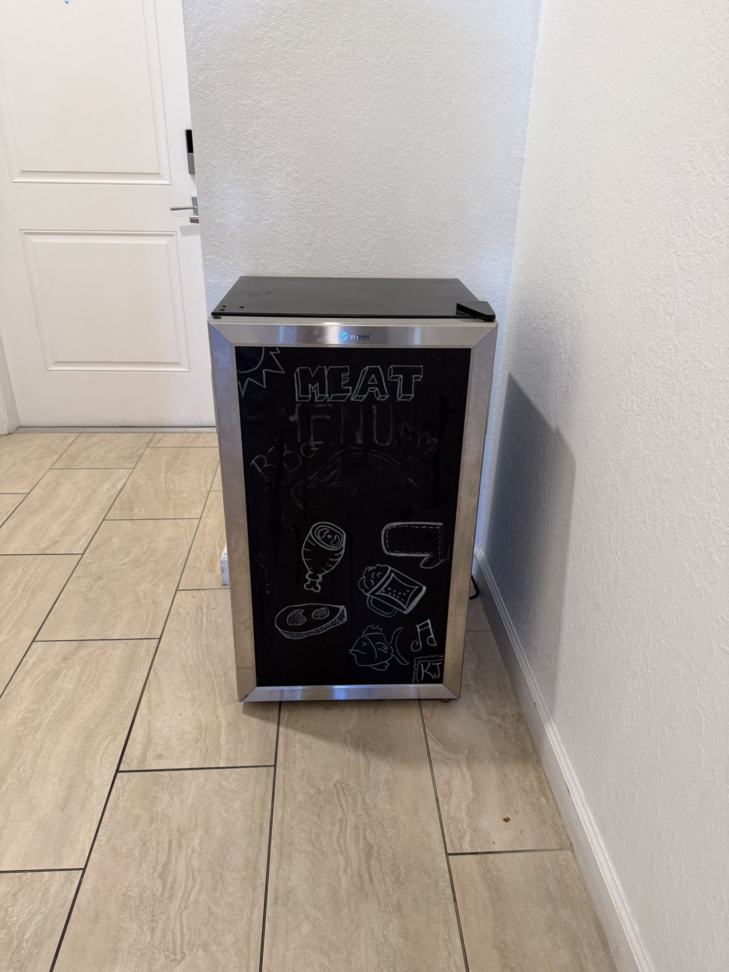 Vremi Mini Fridge- Beverages