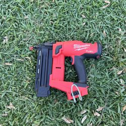 Milwaukee Brad Nailer Gun M18