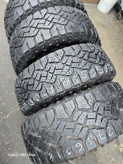 4 used tires 275 65r18 Goodyear wrangler $200.00 all 4
FIRM PRICE, FIRM PRICE FIRM PRICE, FIRM PRICE FIRM PRICE, FIRM PRICE