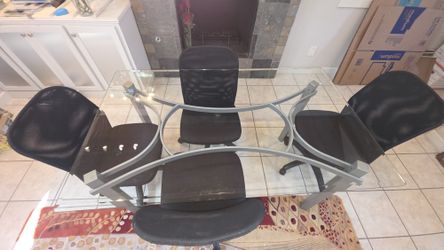 Contemporary glass table and 4 chairs