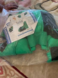 HEEL PROTECTOR NEW TRU VUE HEEL PROTECTOR BRAND-NEW text for address when ready to pick upIN PLAS