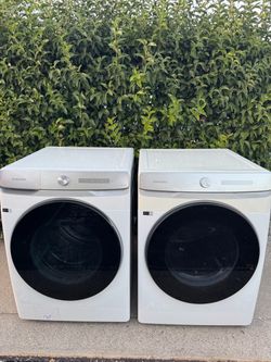 Samsung Extra Large Capacity Front Load Washer and Dryer GAS  Set