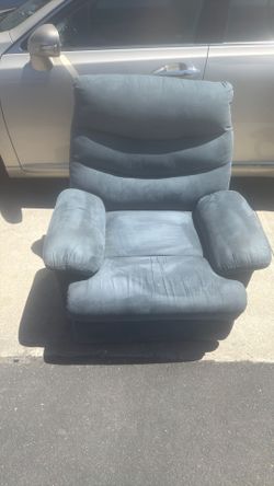 Recliner almost new condition $50