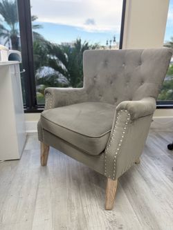 Accent Armchair / Upholstered Lounge Chair – Beige Velvet
