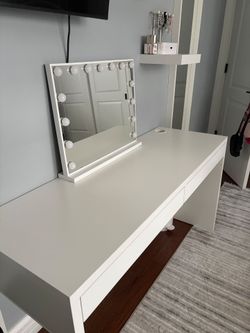 Desk with mirror