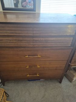 Dresser mid century Harmony House
