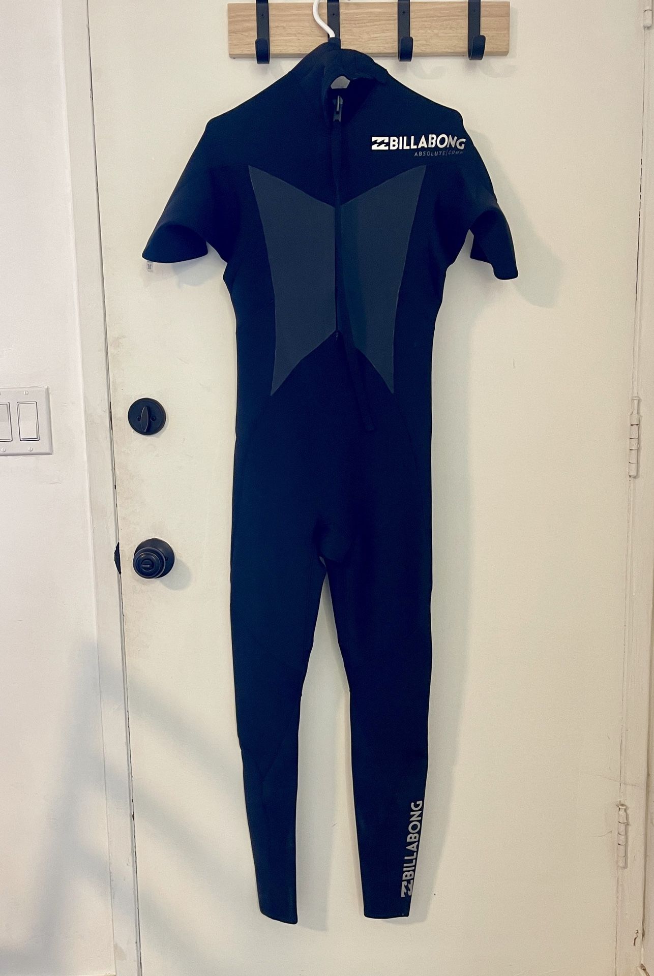 Billabong Wetsuit/ Brand New / Never Worn Water sports