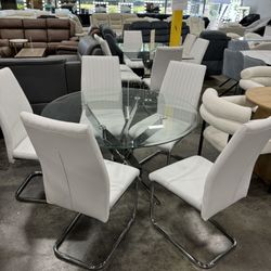 Round Glass Dining Table with 4 Chairs / Mesa de comedor redonda de vidrio con 4 sillas