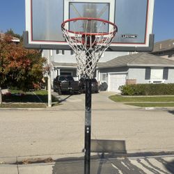 SHATTERPROOF Lifetime Outdoor Basketball Hoop (GREAT PRICE!!)