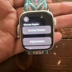 Apple Watch Series 9. 41 mm   Silver Color 