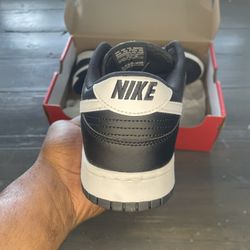 Nike Dunk Reverse Panda