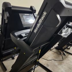 Nordictrack Commercial 1250 Treadmill- 12% incline 12mph max speed 22" belt - 1000$