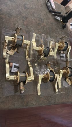 6 brass door knobs