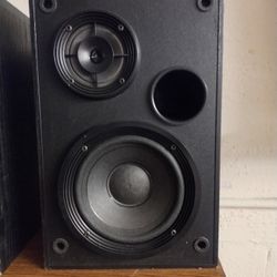 Bose Bookshelf Speakers 