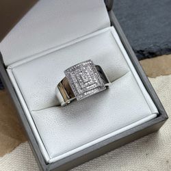925 Sterling Silver Genuine Diamond Pyramid Ring