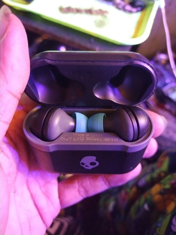 Earbuds