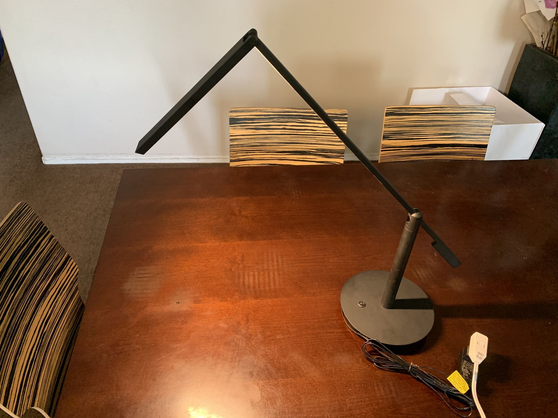 Hotel desk task lamp