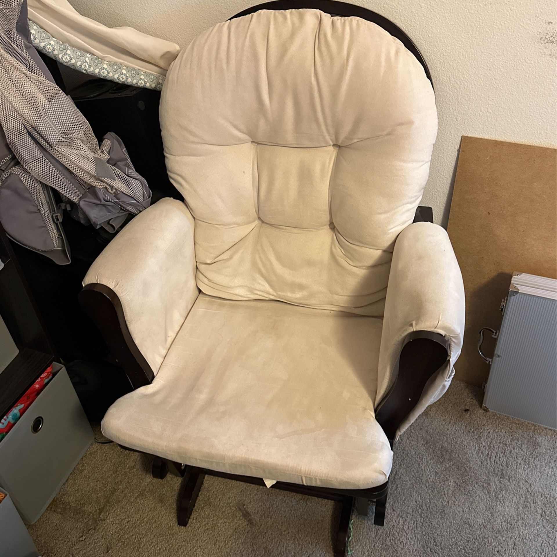 Rocking Chair. Smooth Motion w/Ottoman.