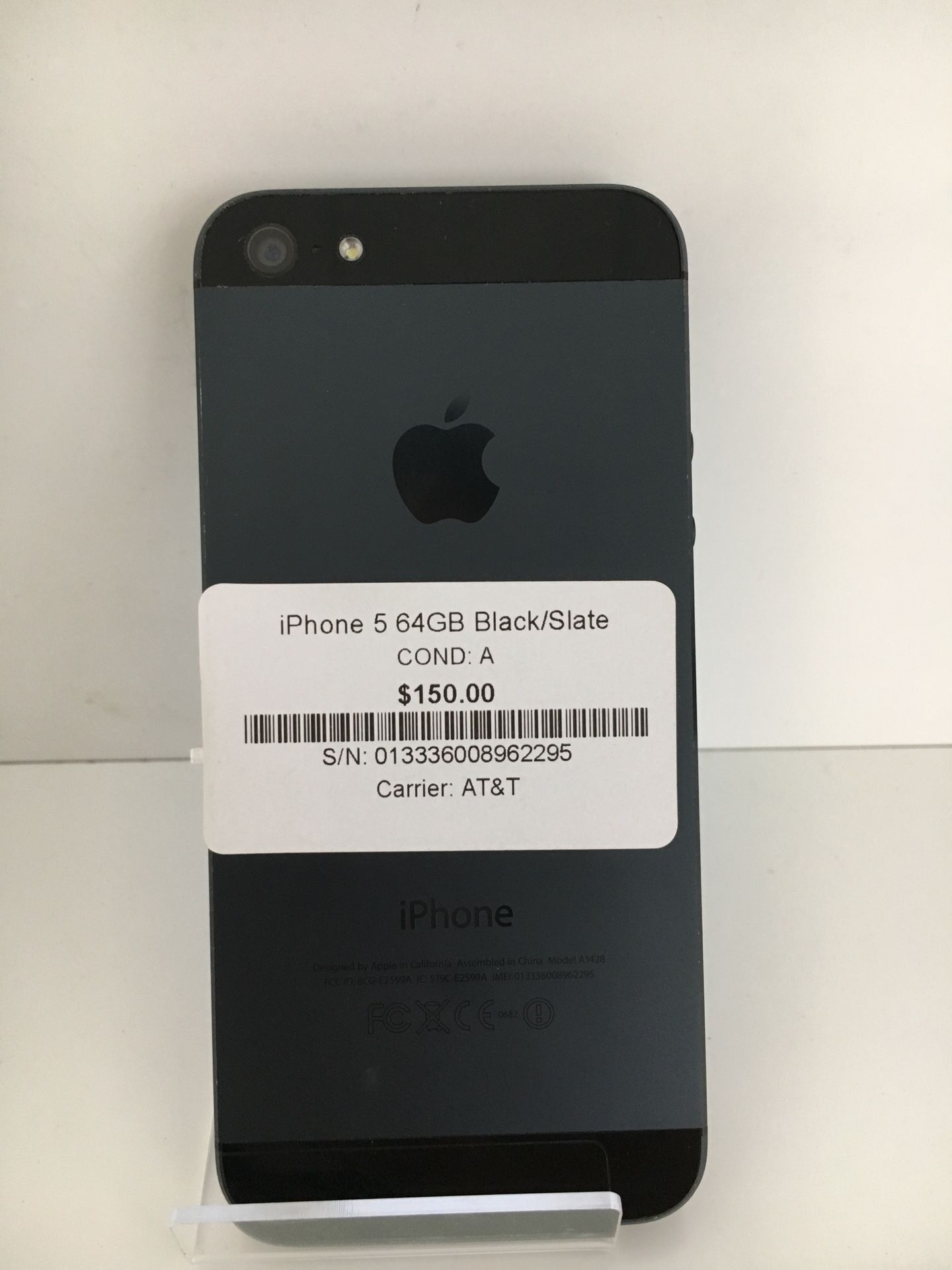 Mint condition Apple iPhone 5s 64GB AT&T Cricket