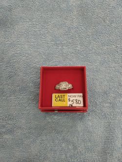 Lady's ring/cluster