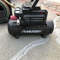 Air Compressor 2  Gallons