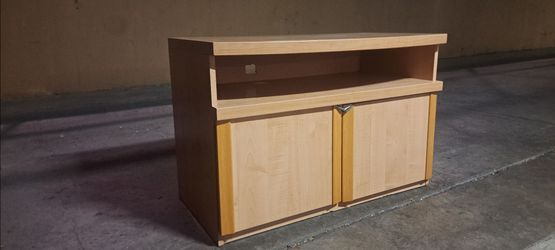 Compact TV Stand