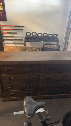 8 drawer real wood dresser