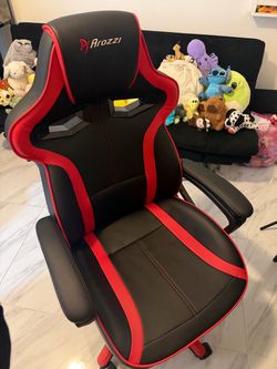 Arozzi Gaming Chair