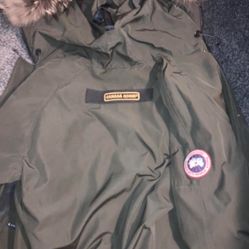 CANADA GOOSE BOMBER FUR JACKET 