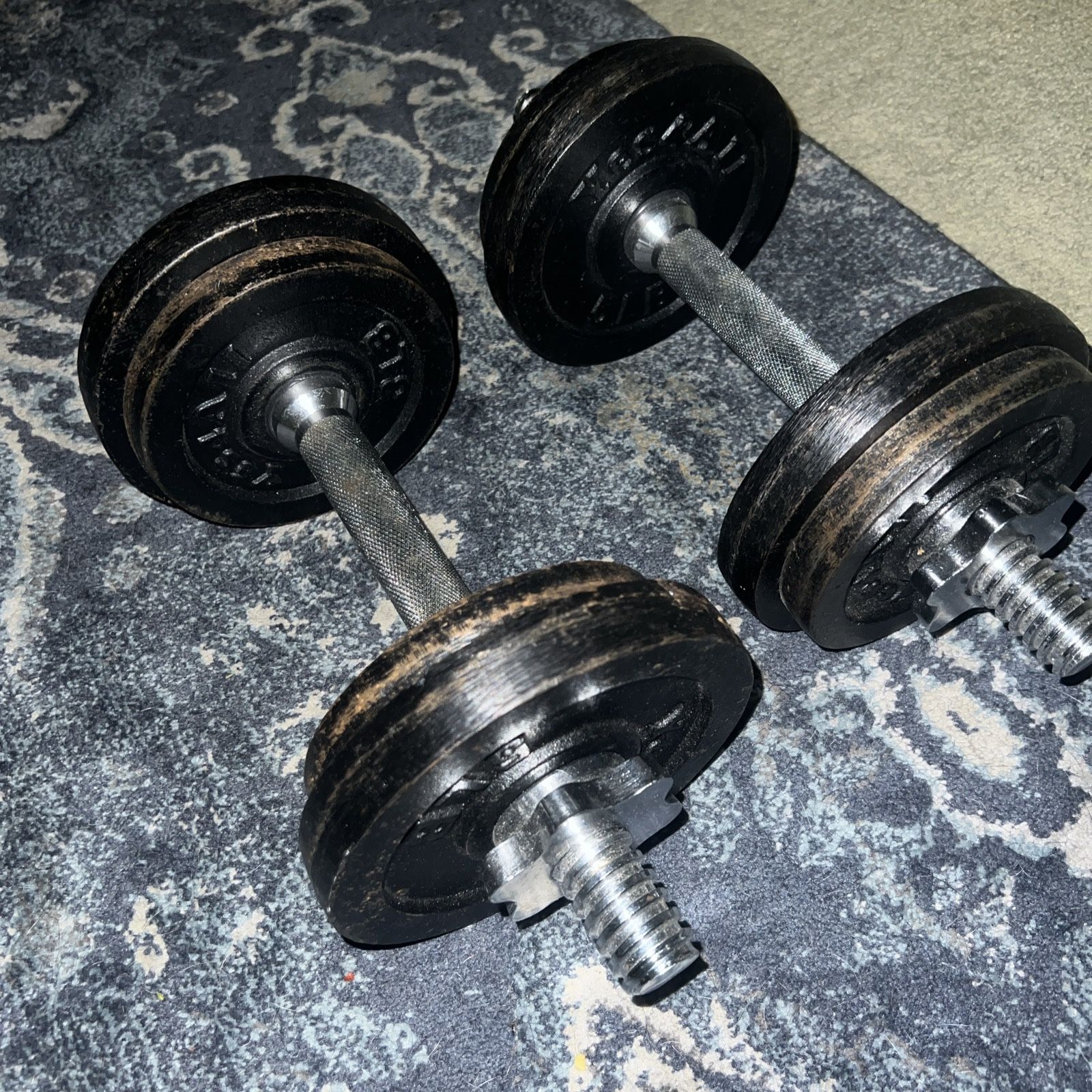 Barbell 35 Pound Adjustable Cast Iron Dumbbell Set