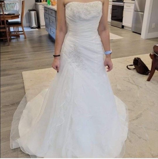 DAVID'S BRIDAL WEDDING DRESS