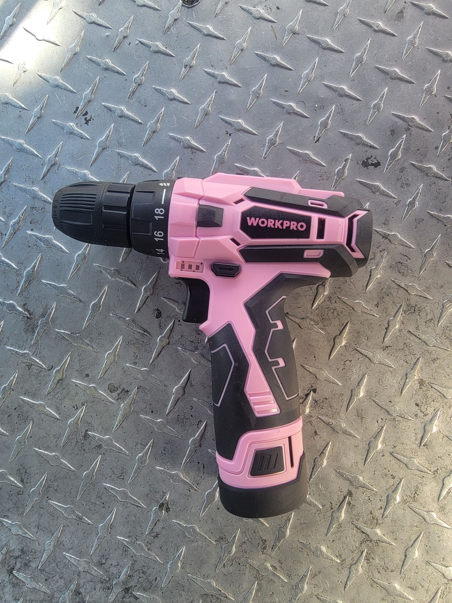 WORKPRO 12v cordless drill and screwdriver