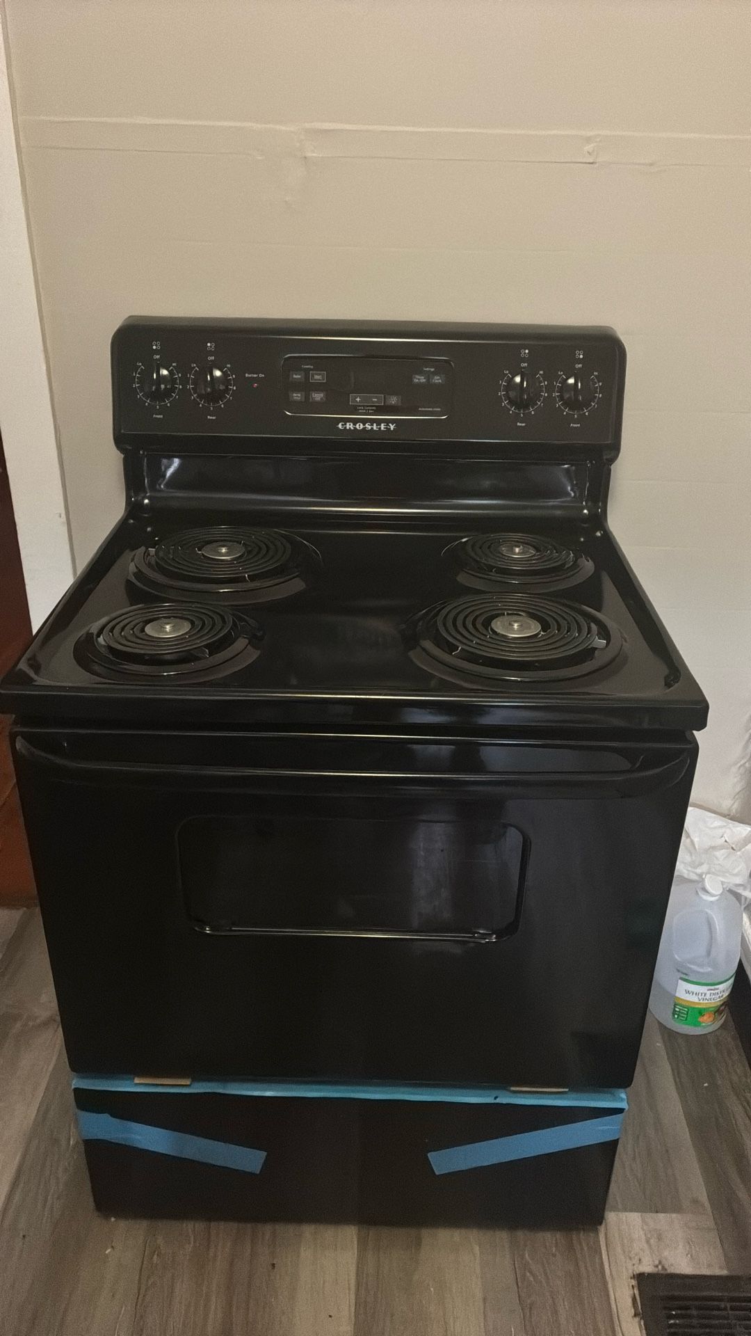 Brand New Crosley electric stove