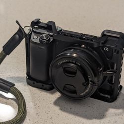 Sony a6400 Mirrorless Camera - Perfect for Beginners and Hobbyists