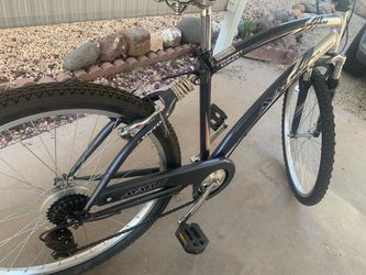 Avalon Comfort Series 7-Speed Aluminum Bike