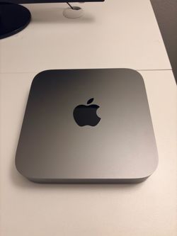 Mac Mini (2018) and Apple Keyboard and Apple mouse
