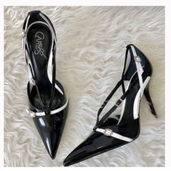 Gorgeous Black/White Heels by Carlos Santana. Size 5.5