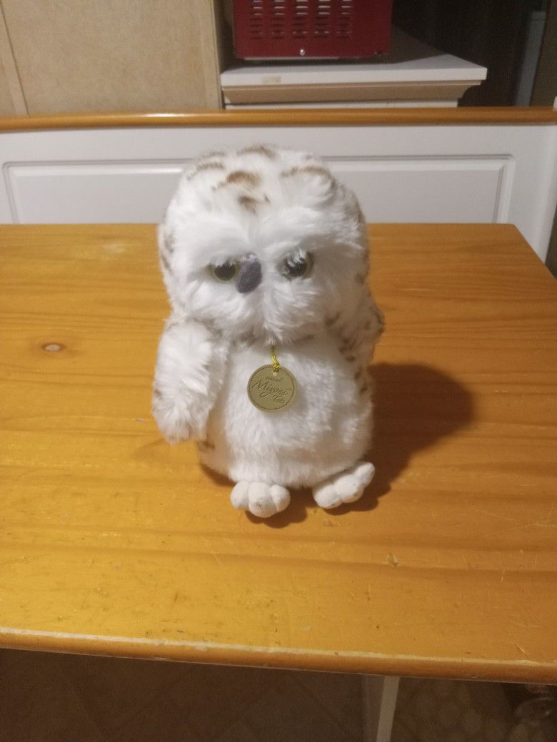 Aurora Stuffed Owl