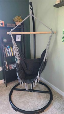 Hanging chair with stand