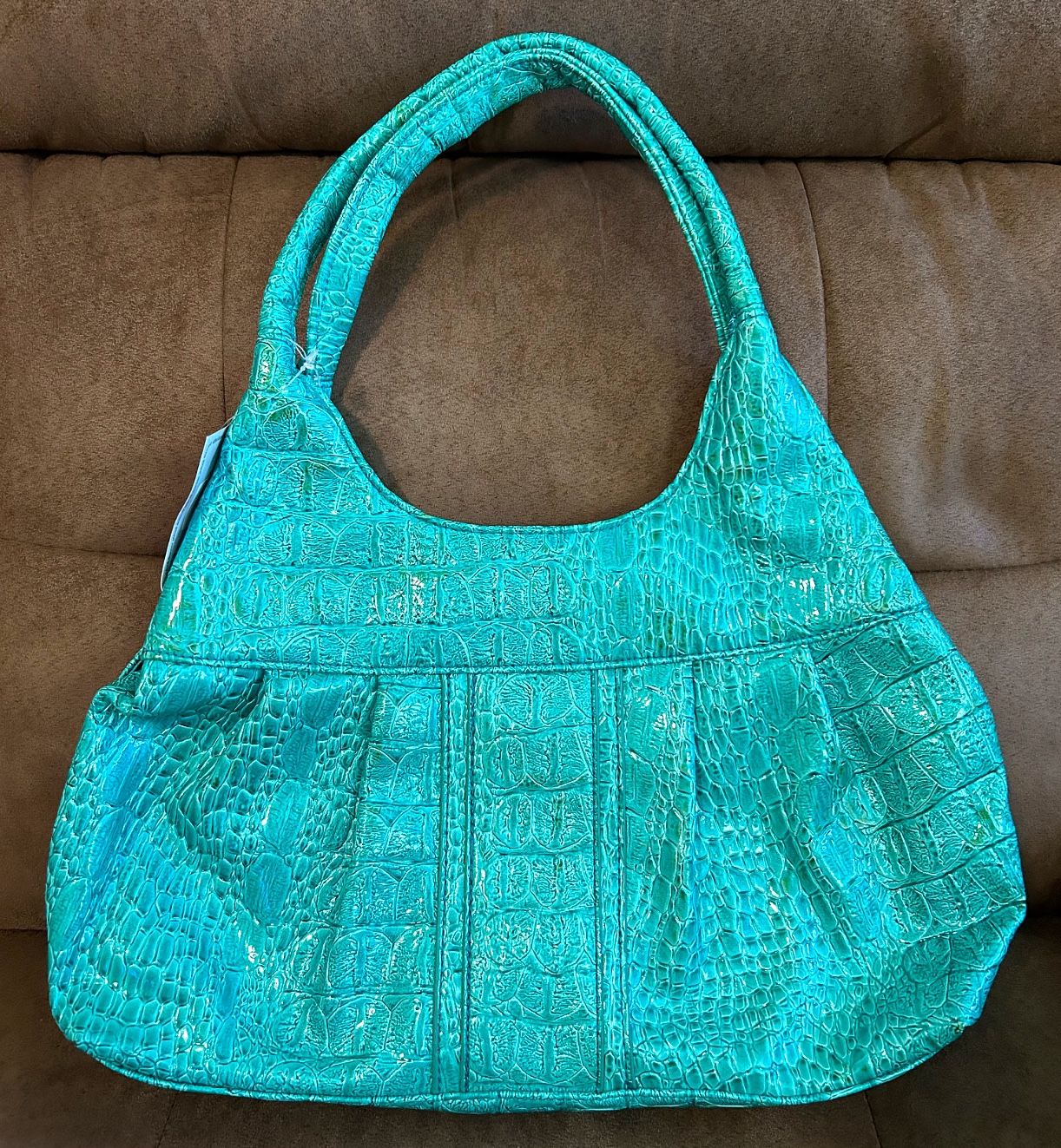 Alfred Dunner Brand Turquoise Colored Snakeskin Hobo Bag Style Purse 