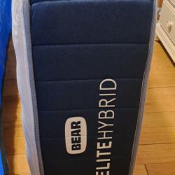BEAR ELITEHYBRID TWIN XL MATTRESS & SOLID WOOD FOLDNG PLATFORM FRAME