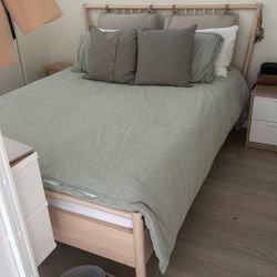 Bed Frame And Mattress Queen 
