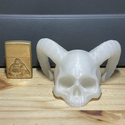 Gothic Horned Skull Halloween Decor