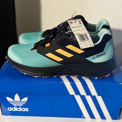NEW Adidas Terrex Two Flow, Trail Running, Men’s US size 9, Mint / Light Orange