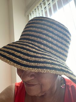 Ladies stylish Hat by Eric Javits