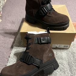 UGG Boots Never Worn Size 8     $100 OBO