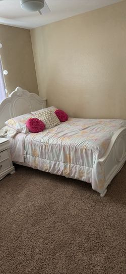 Full size bedroom set