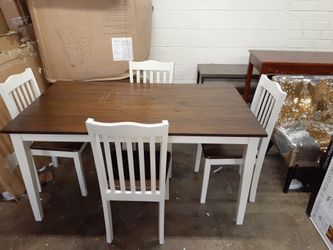 New dining table with 4 chairs real wood read descriptions